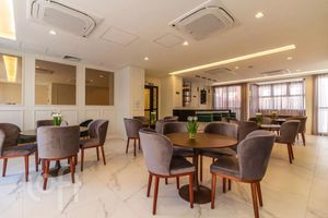 Image 31 - 928686