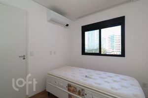 Image 4 - 928687