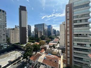 Image 20 - 928701