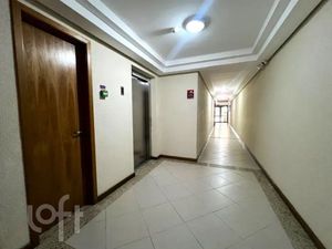 Image 9 - 928709