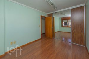 Image 22 - 928712