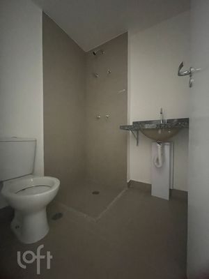 Image 4 - 928722