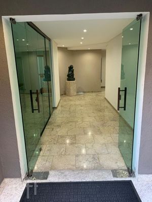 Image 26 - 928732