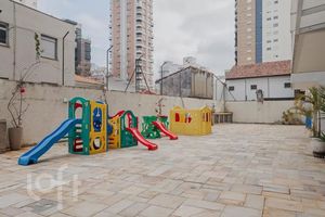 Image 33 - 928737