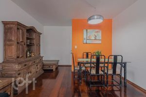 Image 3 - 928737