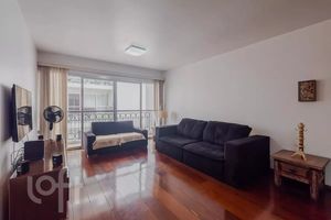 Image 34 - 928737