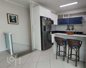 Image 3 - 928742