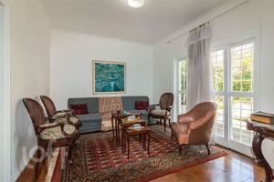 Image 21 - 928748