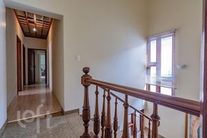 Image 35 - 928749