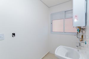 Image 7 - 928752