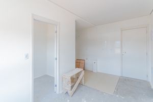 Image 4 - 928754