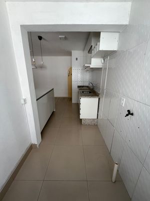 Image 14 - 928757