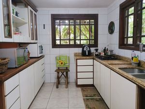 Image 14 - 928758