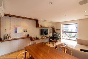 Image 1 - 928760