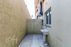 Image 25 - 928776