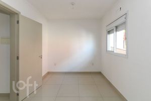 Image 8 - 928776