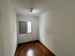 Image 21 - 928777
