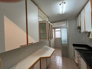 Image 1 - 928777