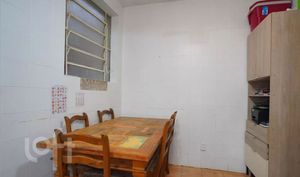 Image 4 - 928789