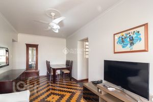 Image 6 - 928872