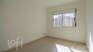 Image 10 - 928892
