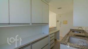 Image 5 - 928892