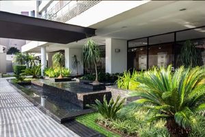 Image 22 - 928904