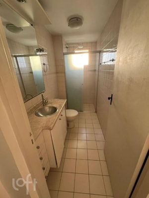 Image 8 - 928905