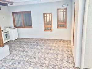Image 14 - 928935