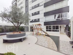 Image 16 - 928942