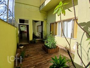 Image 17 - 928944