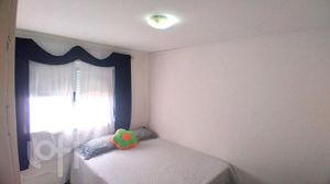 Image 8 - 928952