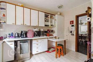 Image 14 - 928956