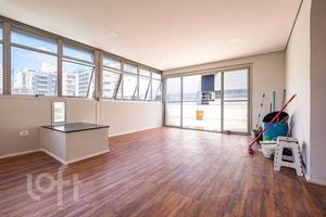 Image 3 - 928957