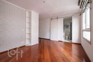 Image 13 - 928957