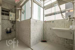 Image 33 - 928957