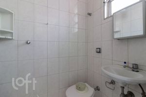Image 22 - 928965