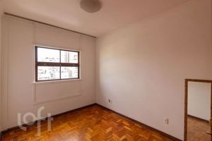 Image 7 - 928965