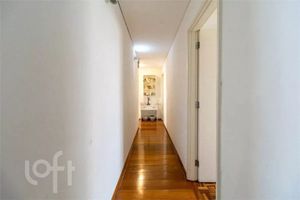 Image 18 - 928978