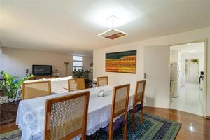 Image 1 - 928978