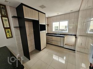 Image 3 - 928980