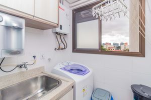 Image 31 - 928981