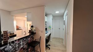 Image 1 - 928995
