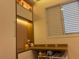 Image 11 - 928997