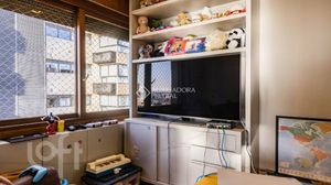 Image 34 - 929004