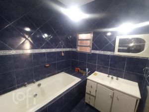 Image 11 - 929005