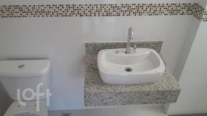 Image 3 - 929019