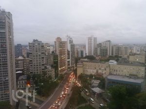 Image 21 - 929068