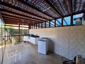 Image 4 - 929189