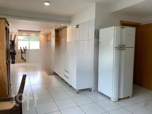 Image 21 - 929219